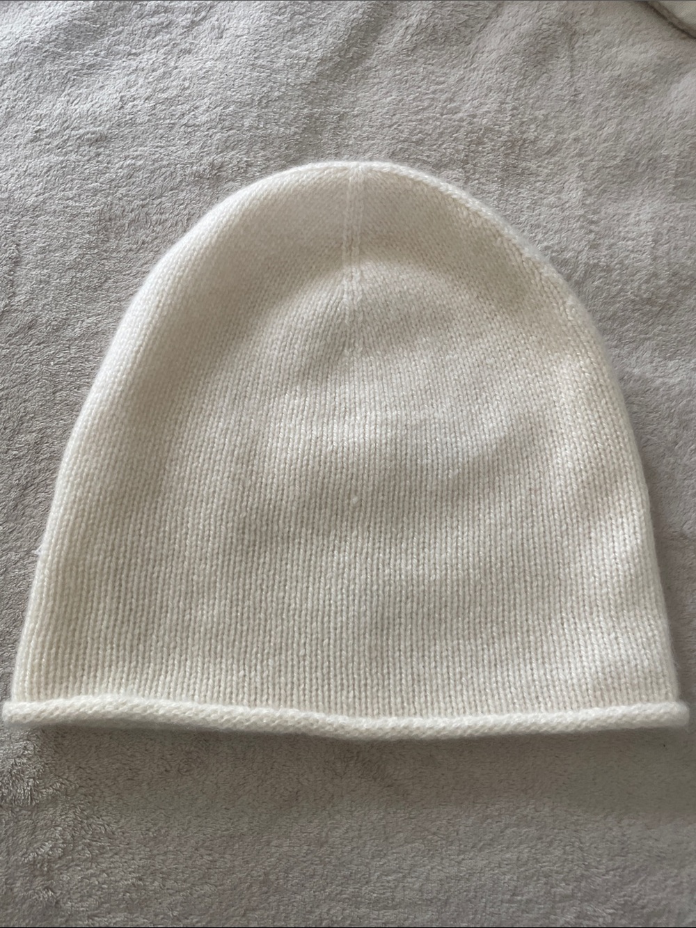 Women’s Cashmere Babaton Cream Knit Beanie Hat - Lightweight Cozy Style